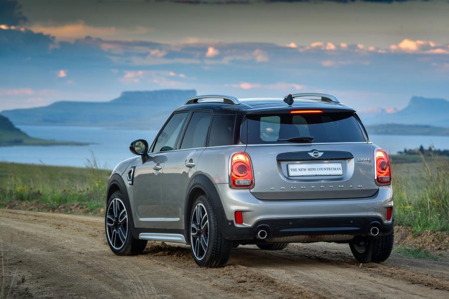  Mini Cooper S Countryman ALL4 2017 года  (ZA) (фото 7 из 40)
